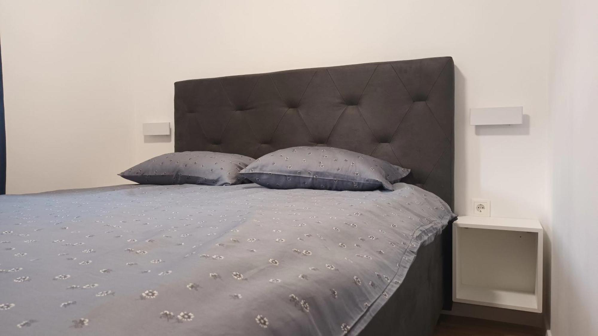 Apartman Sandra -Private Parking And Garden ザダル エクステリア 写真