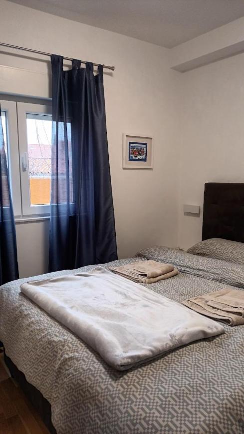 Apartman Sandra -Private Parking And Garden ザダル エクステリア 写真
