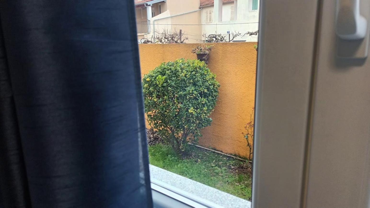 Apartman Sandra -Private Parking And Garden ザダル エクステリア 写真